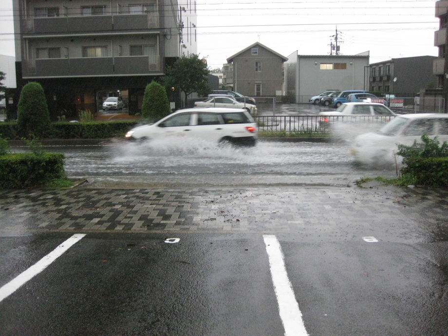 道路が・・・川です！！|名古屋市中川区のあすなろ接骨院のおもしろ日記